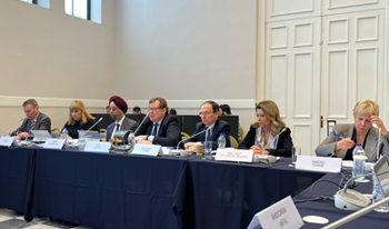 Jean-Paul Servais, le Président de l'Organisation internationale des commissions de valeurs (IOSCO) et de la FSMA Belgique, a présidé aujourd'hui la réunion du Comité régional européen (ERC) de l'IOSCO à Athènes. Jean-Paul Servais, le Président de l'Organisation internationale des commissions de valeurs (IOSCO) et de la FSMA Belgique, a présidé aujourd'hui la réunion du Comité régional européen (ERC) de l'IOSCO à Athènes.