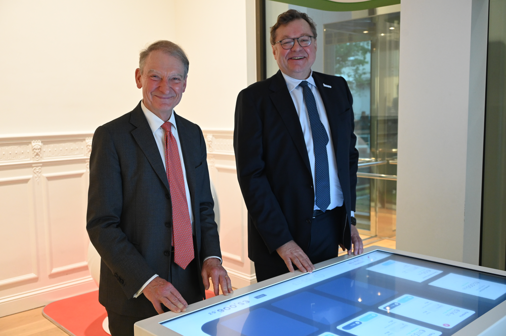 Jean-Paul Servais, de voorzitter van IOSCO en Paul Atkins