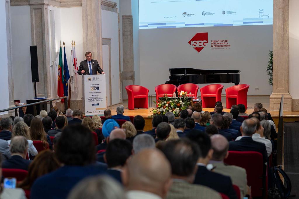Jean-Paul Servais, de voorzitter van IOSCO en van de FSMA geeft speech op IESBA