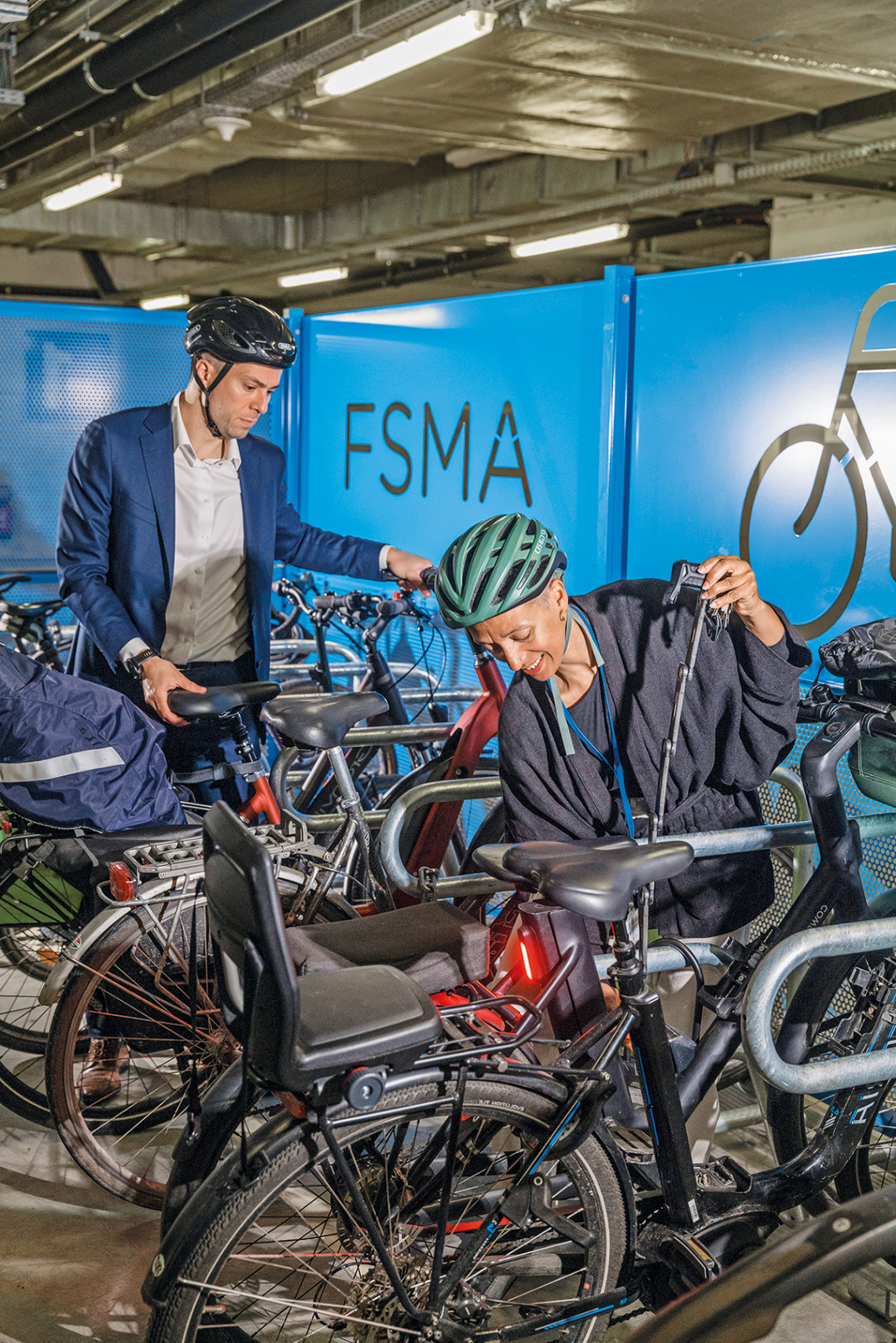 FSMA-medewerkers in de fietsstalling