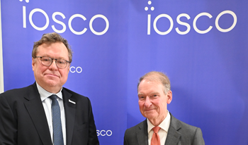 Jean-Paul Servais, de voorzitter van IOSCO en Paul Atkins